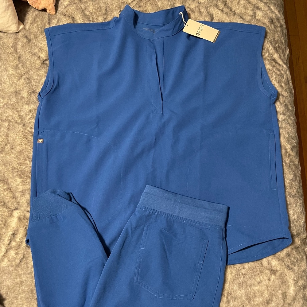 Figs scrubs